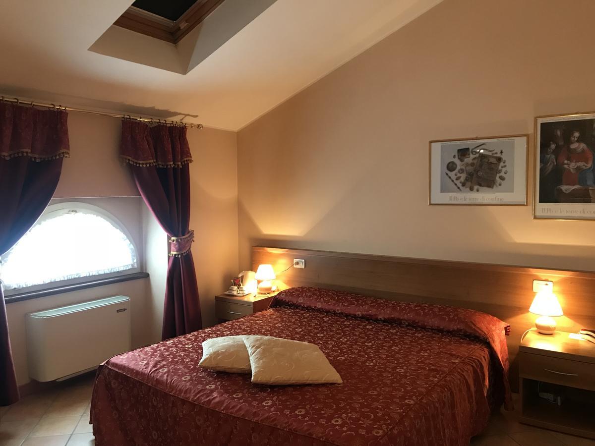Ca' Rossa Hotel 3*